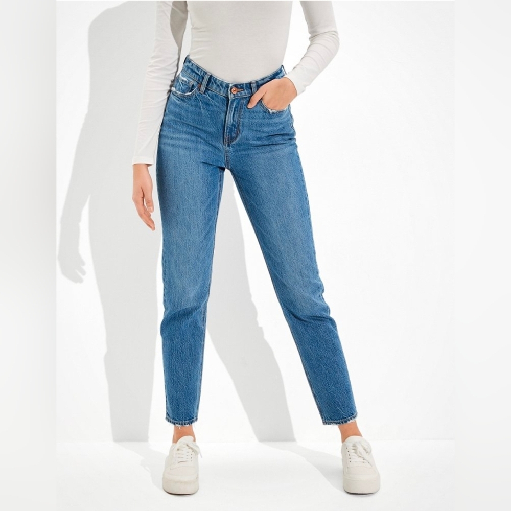 American Eagle V Rise Mom Jeans (size 0XS)